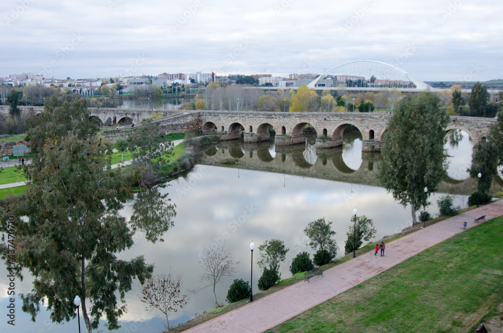 Naklejka premium PUENTE ROMANO MERIDA ESPAÑA