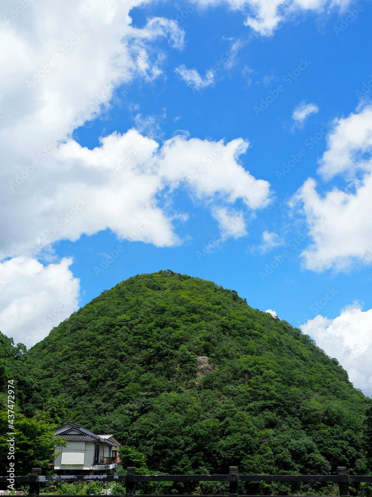 山口県長門峡、一時の晴れ間。