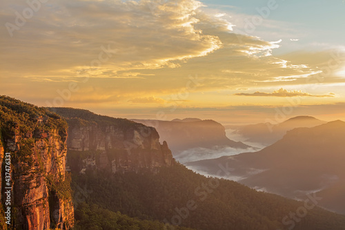 Govett s Leap Sunrise  Blackheath  Blue Mountains  NSW Australia