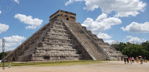 chichen itza pyramid