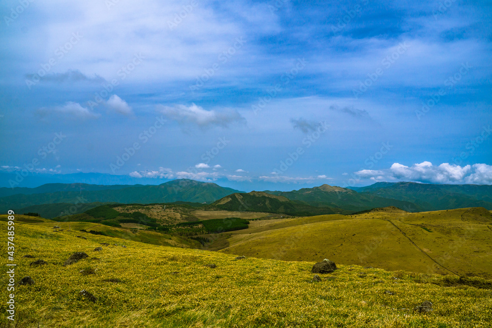 5月の霧ヶ峰　高原の風景
