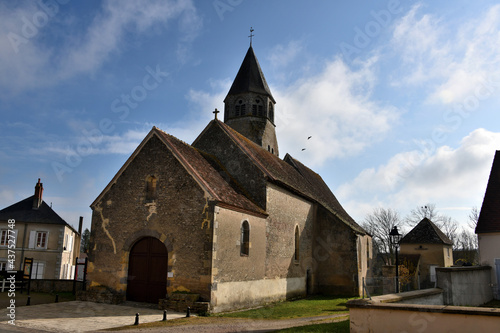 Eglise de Livry dans la Nièvre en Bourgogne-Franche-Comté
