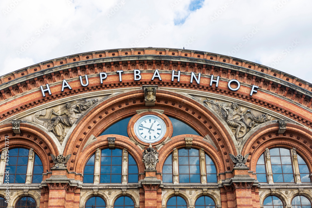 Obraz premium Bremen railway station in Bremen, Germany