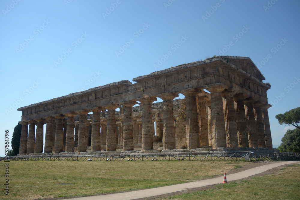 TEMPIO DI POSEIDONE O NETTUNO,PAESTUM,ITALIA,2 GIUGNO 2021.