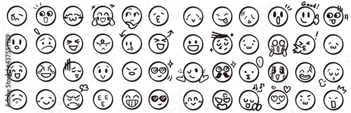 顔 アイコン 白黒 顔 アイコン 手描き 黄色 セット 顔文字 絵文字 イラスト モノクロ ベクター シンプル  涙 驚く 怒る 困る 楽しい 汗 眼鏡 サングラス  笑顔monochrome face Icon