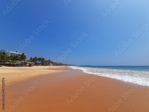 Tropikalny krajobraz, plaża i ocean. © insomniafoto