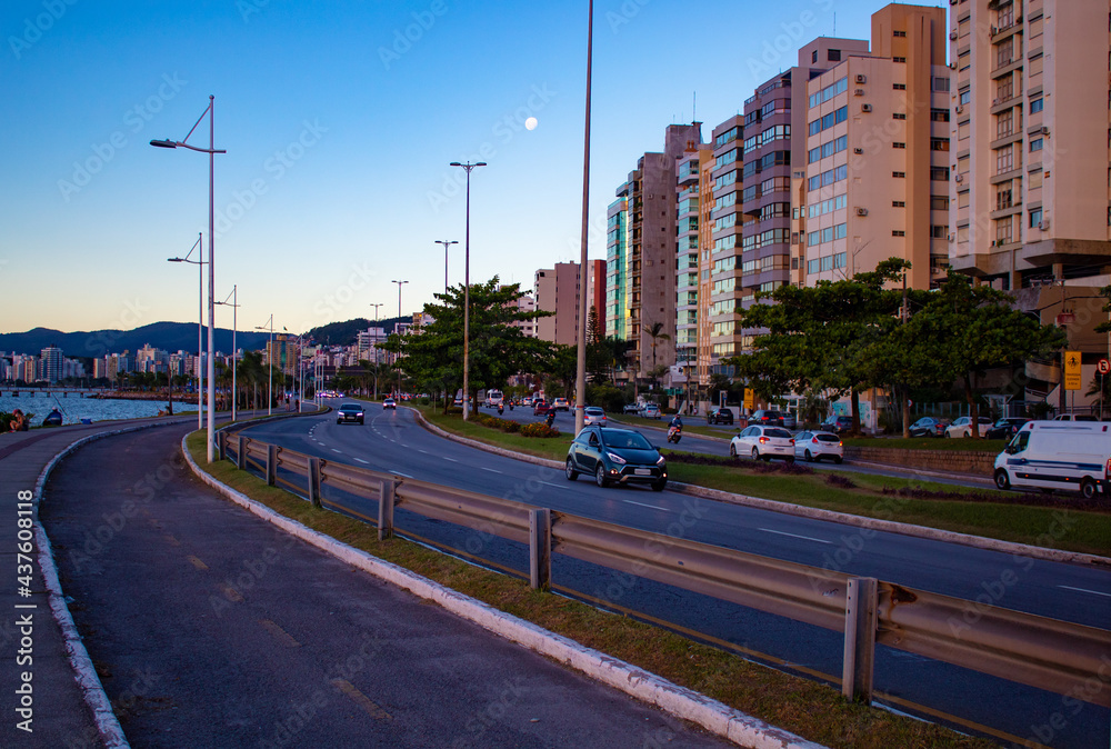 the moon and the traffic in the city of the Florianopolis city, Hercílio Luz bridge, Florianópolis, Santa Catarina, Brazil
