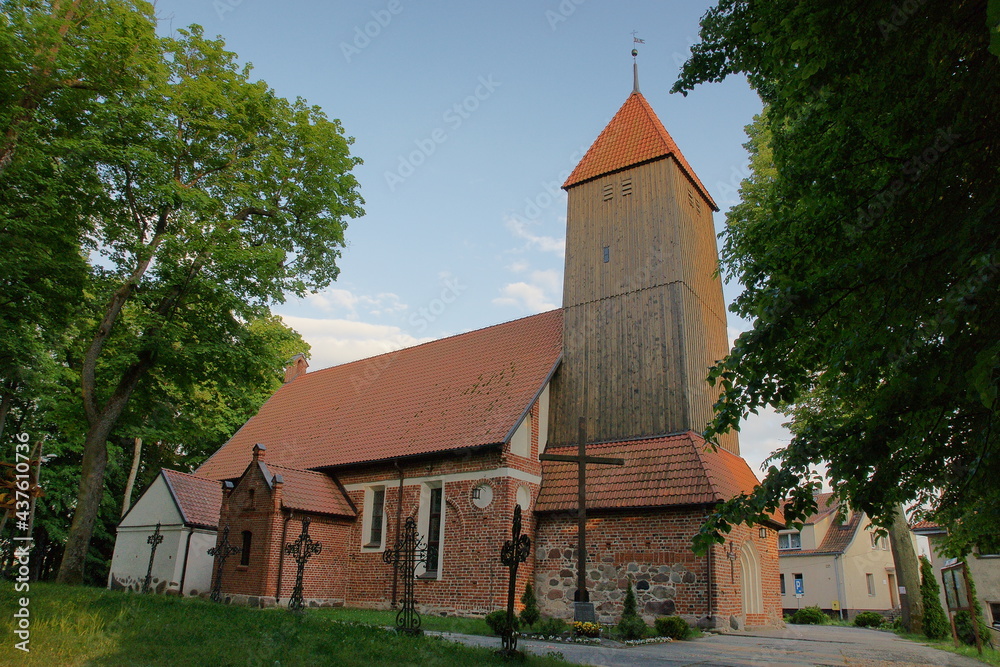 Kościół w Gutkowie. Olsztyn. Polska - Mazury - Warmia. Kościół w Gutkowie. Olsztyn. Polska - Mazury - Warmia.