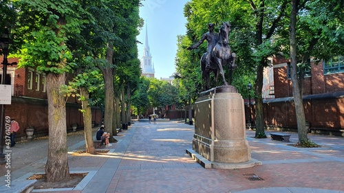Paul Revere Mall in Boston, statue and a park