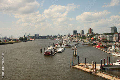 Hamburg Hafen - Hamburg Harbour © Ludwig