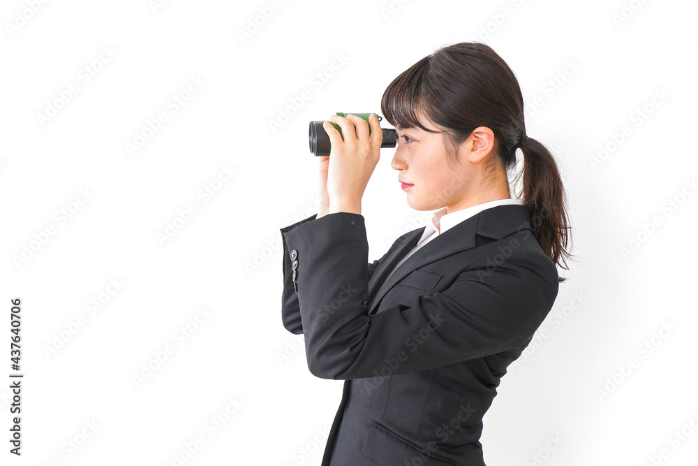 引越しをする若い女性 引越しをする若い女性