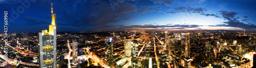 Frankfurt Panorama bei Nacht