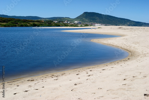 Veduta del fiume Coghinas vicino alla spiaggia Pirotti Li Frati nel comune di Badesi