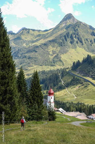 Paisaje en las montañas de Damuls en la región de Breganzerwald de Austria photo