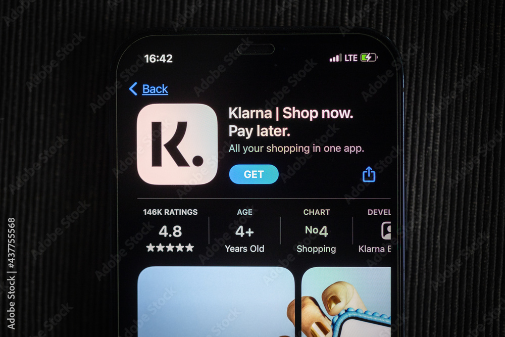 Klarna app in the apple App Store seen on an iPhone 12 screen Stock-Foto |  Adobe Stock