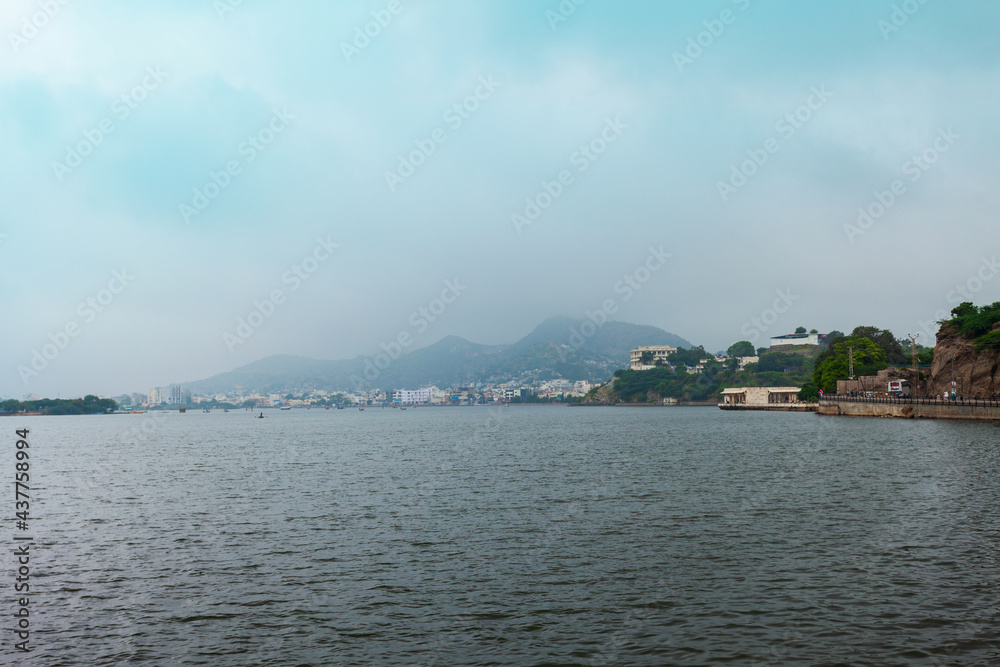 Fototapeta premium Anasagar Lake in Ajmer, Rajasthan