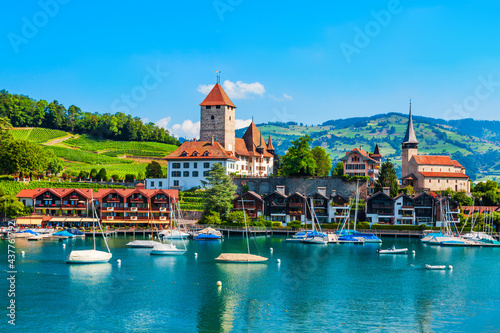 Obraz na płótnie Schloss Spiez Castle in Switzerland w salonie