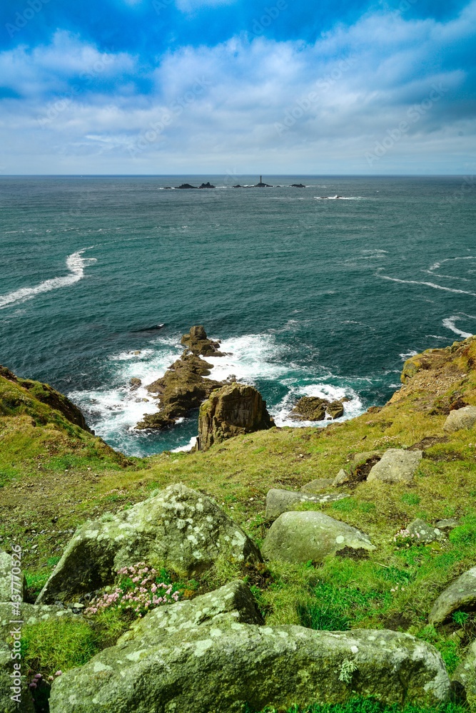 sea and rocks