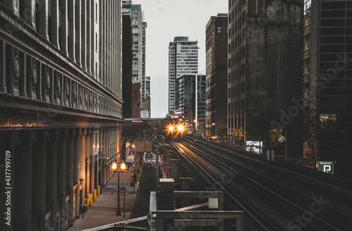 Train L2 Line at night, Chicago, Vintage cityscape of Chicago skyline, © Mariana Ianovska