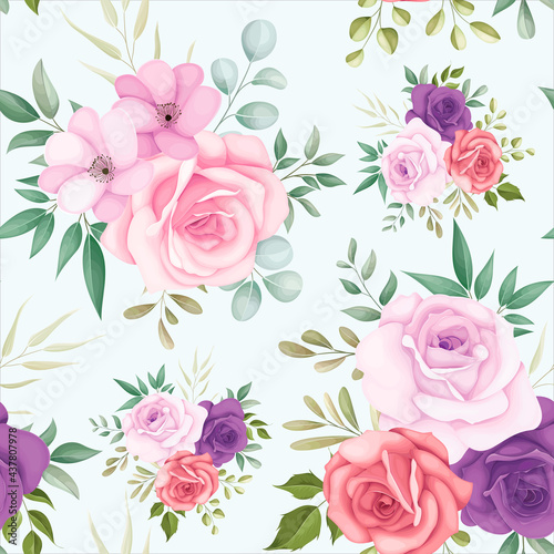 Beautiful floral seamless pattern with soft flowers © darren