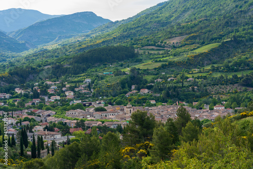 Vue sur le village de Buis-les Baronnies dans la Drôme Provençale