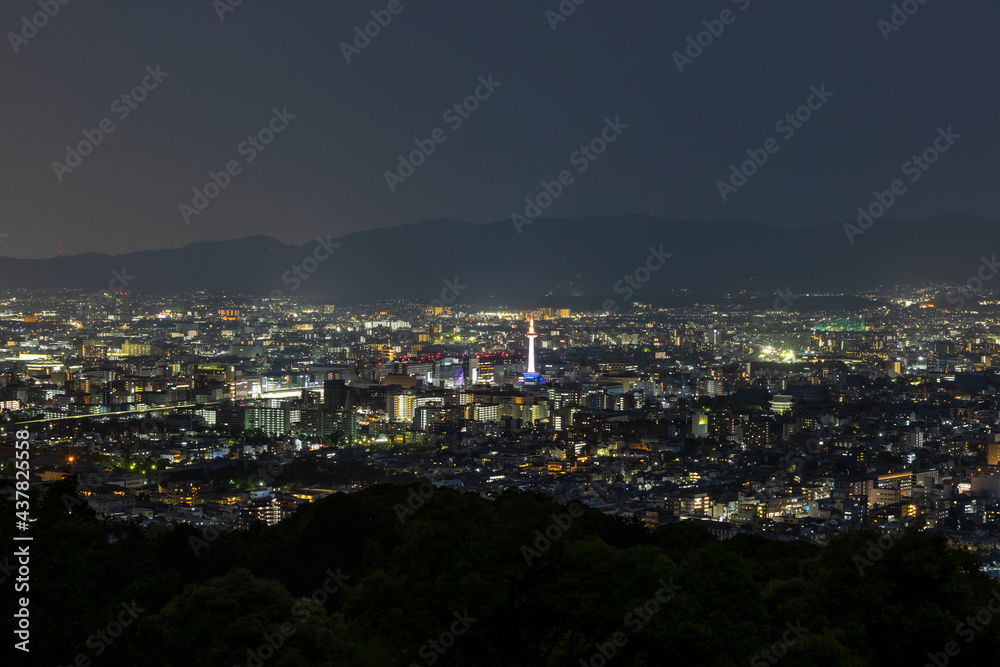 京都タワーと中心街の夜景　【都市夜景　京都】
