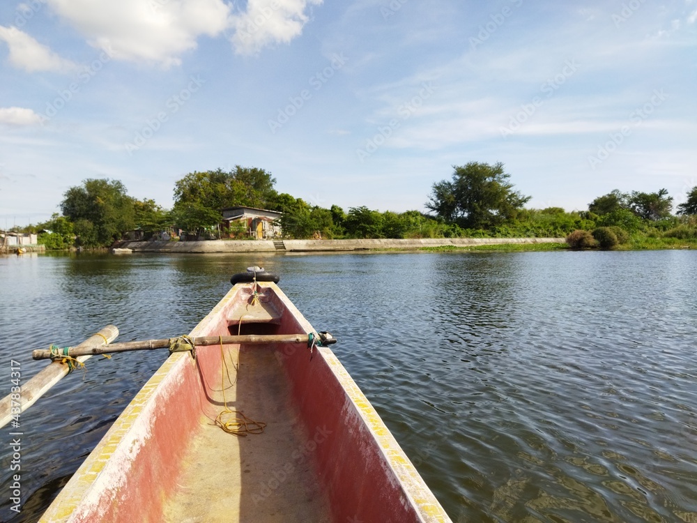 Obraz premium boat on the river