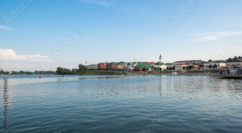 Lake Nizhny Kaban in Kazan © gumbao