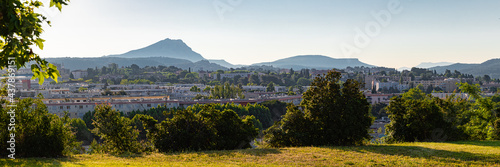 Foto Sainte Victoire mountain in the morning light