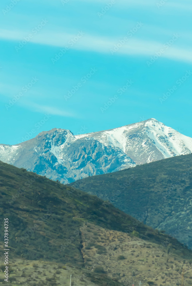 Fototapeta premium Montaña con nieve 