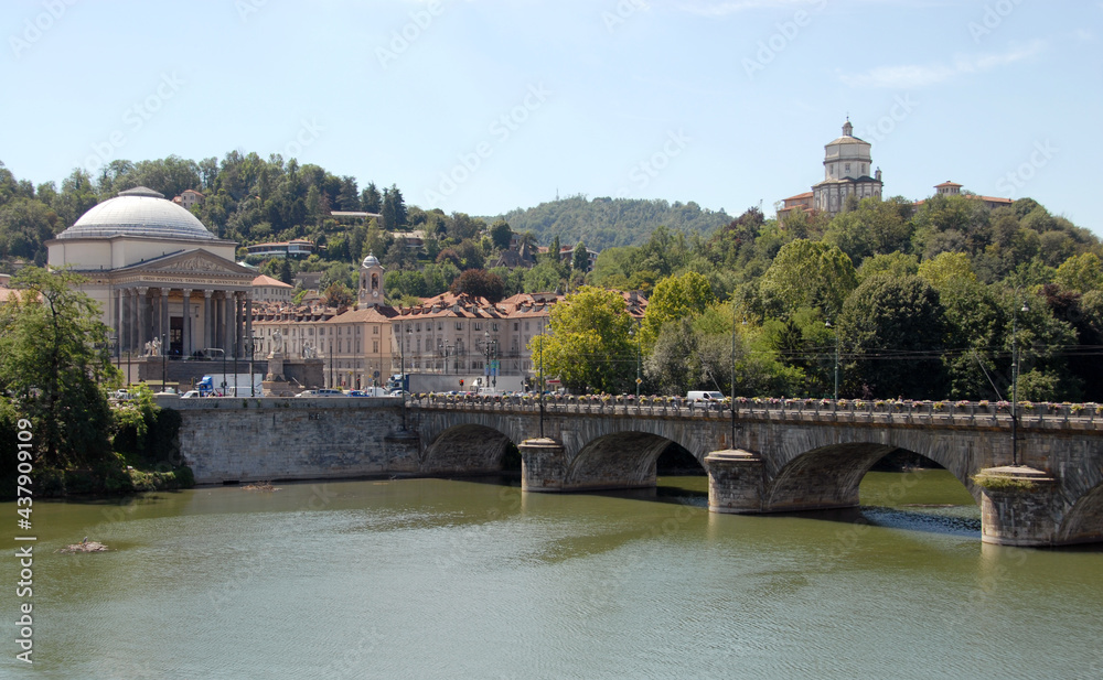 The river Po in Turin photographed by the Murazzi. On the hill the church of Santa Maria dei Cappuccini.
In the background the stone bridge of Napoleon connecting Piazza Vittorio with the Gran Madre.