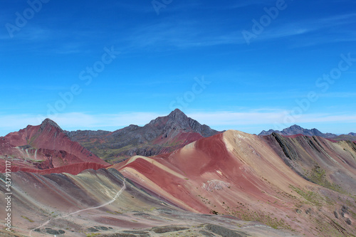 Paisaje de la montaña de Colores en Peru