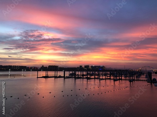 sunset at the pier © Benjamin Huang