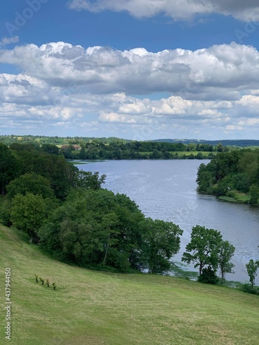 paysage en hauteur de l'isle-jourdain dans la vienne