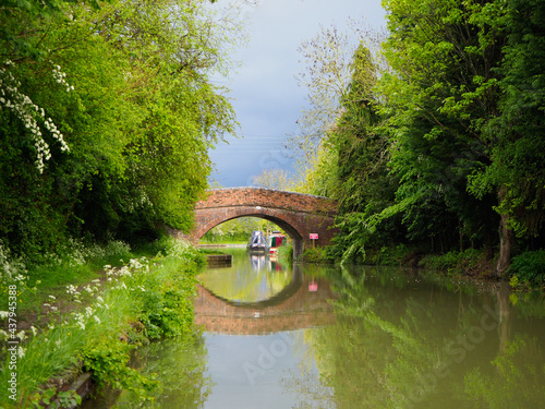 Fototapeta Naklejka Na Ścianę i Meble -  a scenic view of the South Oxford narrow canal in the UK