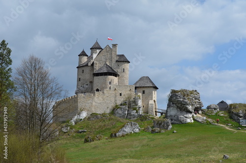 Zamek w Bobolicach, Szlak orlich Gniazd, Polska
