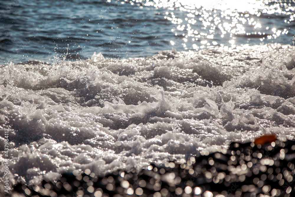 Obraz premium waves on the beach