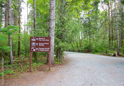 Information board before entering the forest: Beach and Day use area, Group picnic shelter and Change house and washrooms ahead.  © Klara