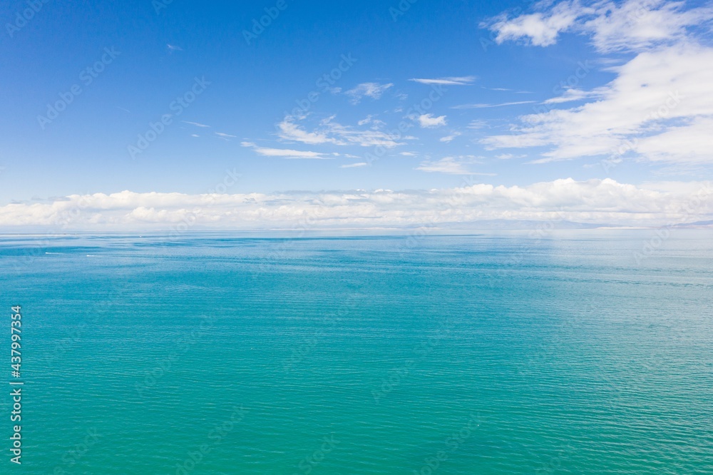 Obraz premium Beautiful scenery of Qinghai Lake in China. This photo is taken with a drone flying in the air.