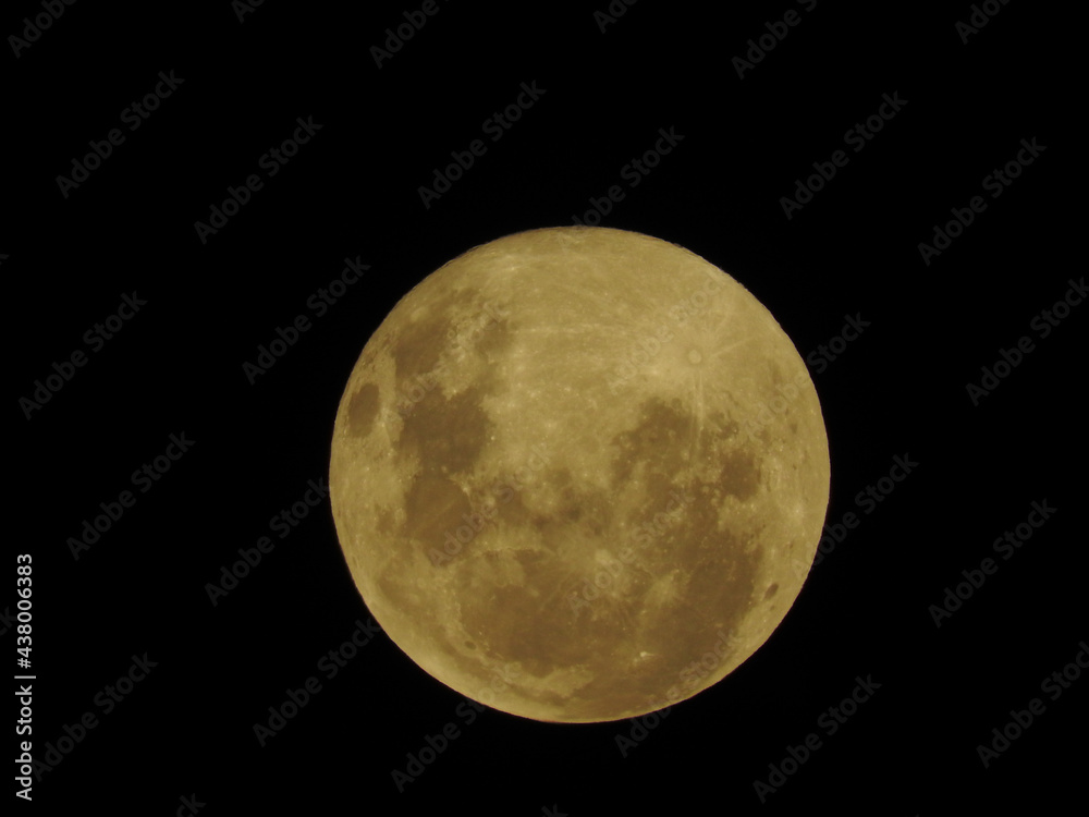 Fototapeta premium Luna llena cálida