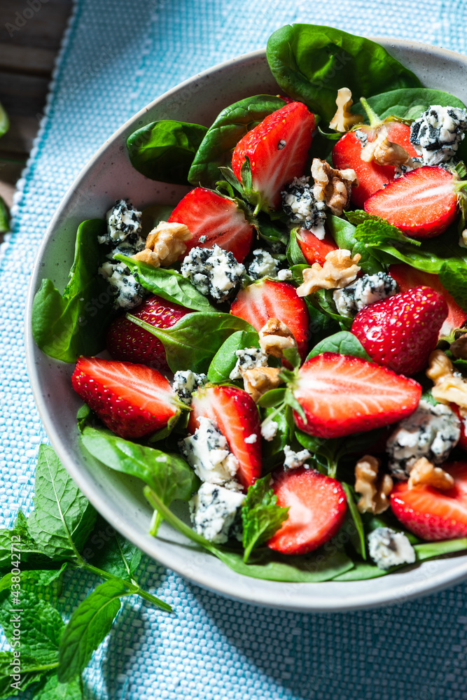 Healthy Clean Eating. Summer Salad with Strawberry and Spinach