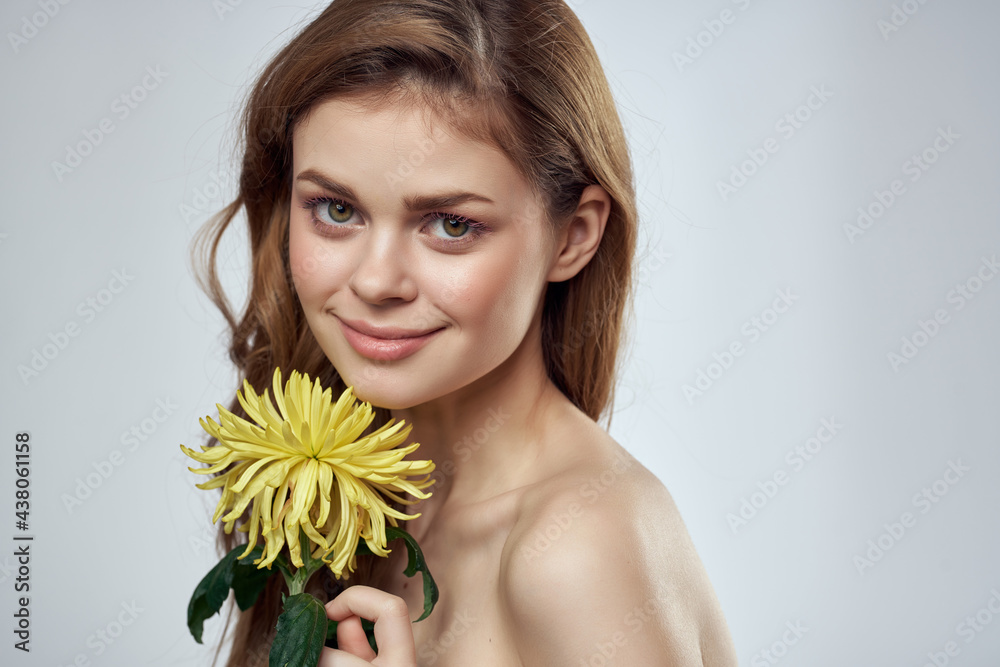 pretty woman naked shoulders bouquet of glamor flowers pretty woman naked shoulders bouquet of glamor flowers
