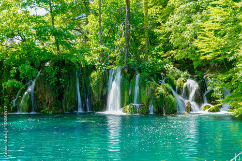 A mesmerizing view of plitvice lakes national park in croatia breathtaking view 