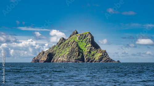 Quadro su tela Beautiful rock of Skellig Michael island with monks hermitage on the top, where