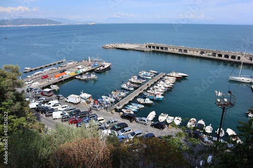 Cetara - Panorama del porto dalla strada costiera