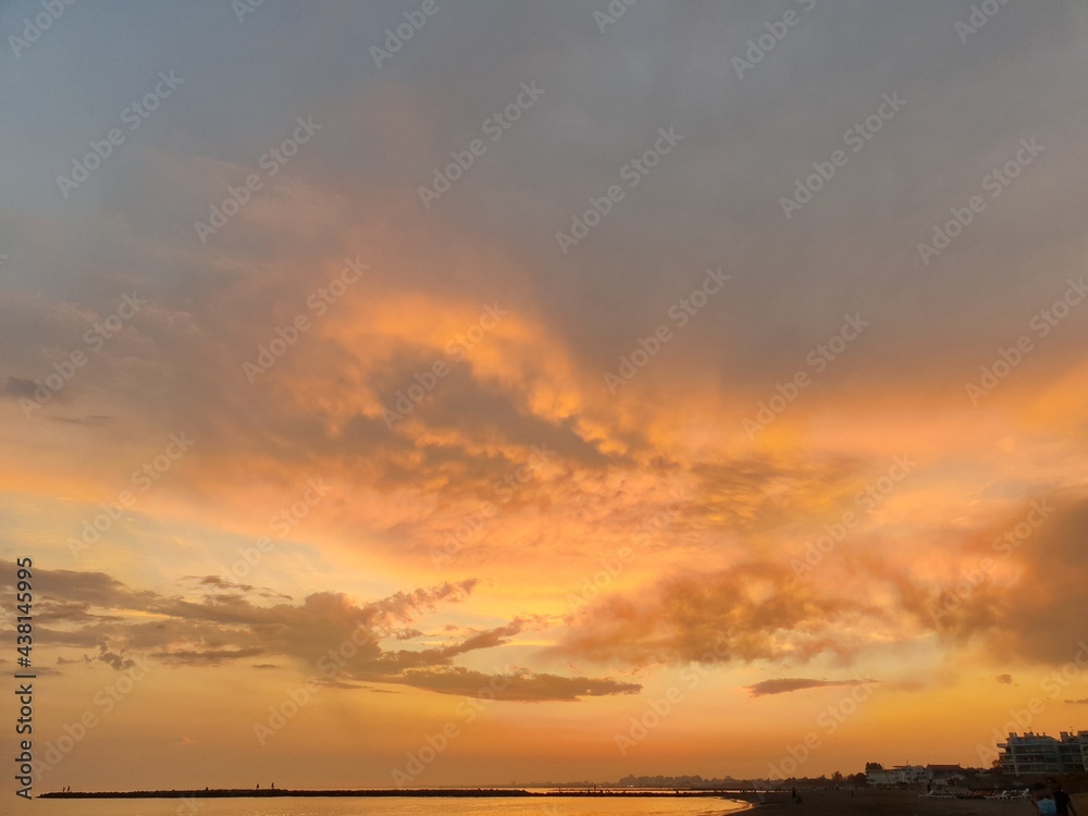 Coucher de soleil orange