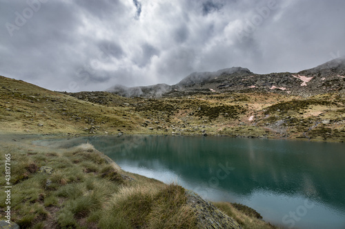 Etang de Médécourbe - Lac des Pyrénées, Pyrenean lake - Ariege - Occitanie - France