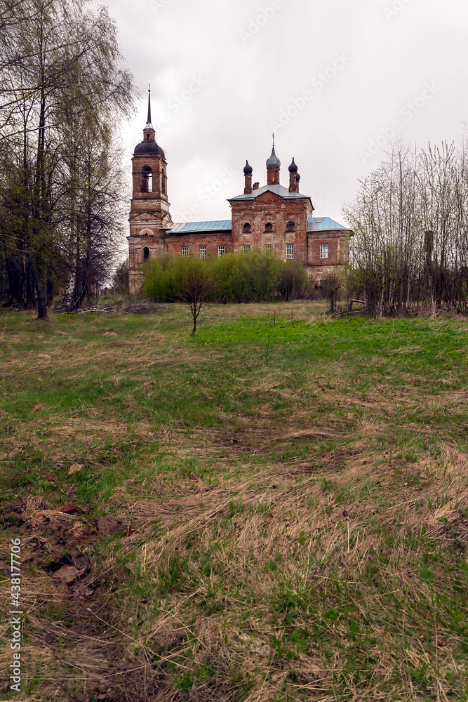 Fototapeta premium stone Orthodox church