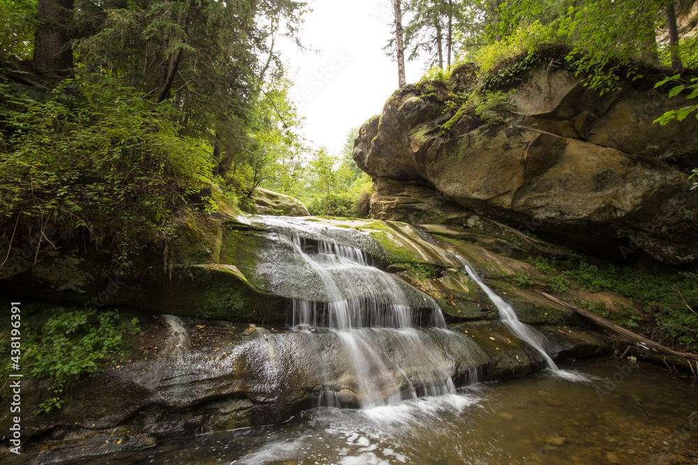 Obraz premium waterfall in the forest