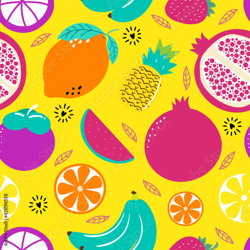 Fototapeta Naklejka Na Ścianę i Meble -  Seamless pattern  fruits, Orange, Banana, Pomegranate, Mangosteen, Strawberry, Pineapple, Watermelon, Lemon and leaf 